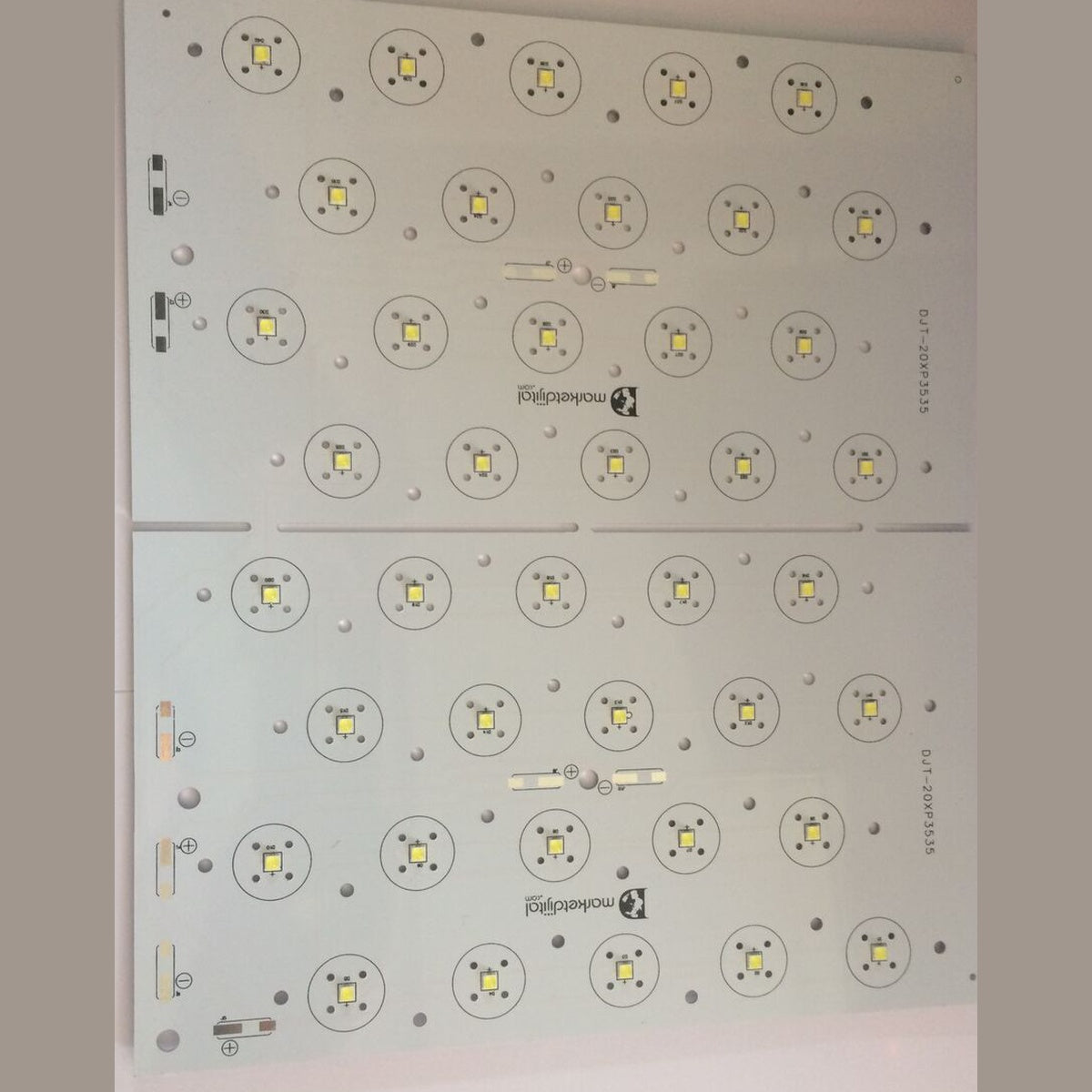 40x3 Watt Beyaz Toshiba Modül 23x27cm