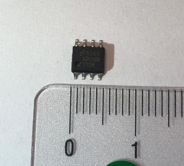 ADC08831IMX 8-Bit Serial I/O CMOS A/D Converters with Multiplexer and Sample/Hold Function